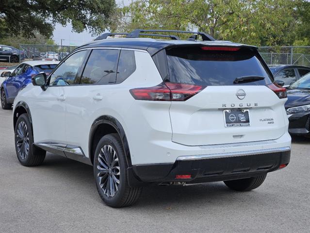 2025 Nissan Rogue Platinum 3