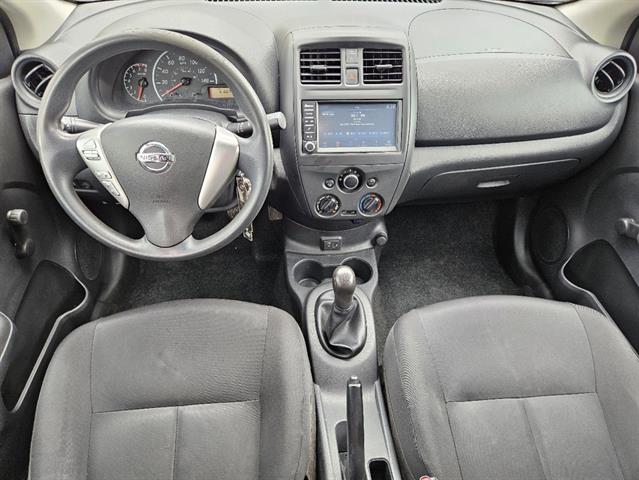 2018 Nissan Versa Sedan S 19