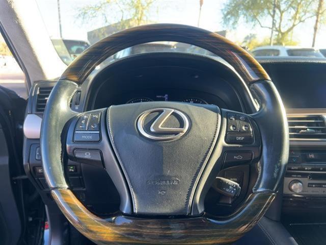 2015 Lexus LS 460 Base 26