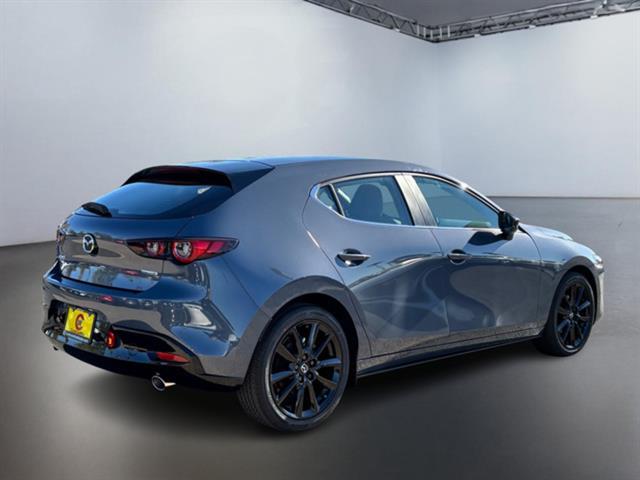 2025 Mazda Mazda3 Hatchback 2.5 S Carbon Edition 4