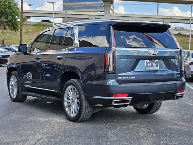 2021 Cadillac Escalade Premium Luxury 3