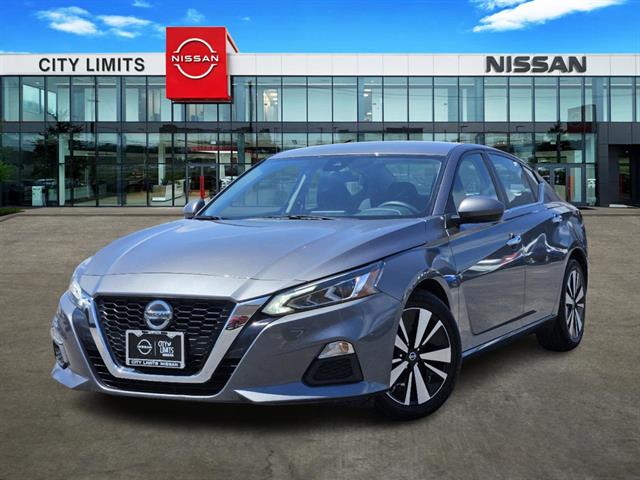 2022 Nissan Altima 2.5 SV 1