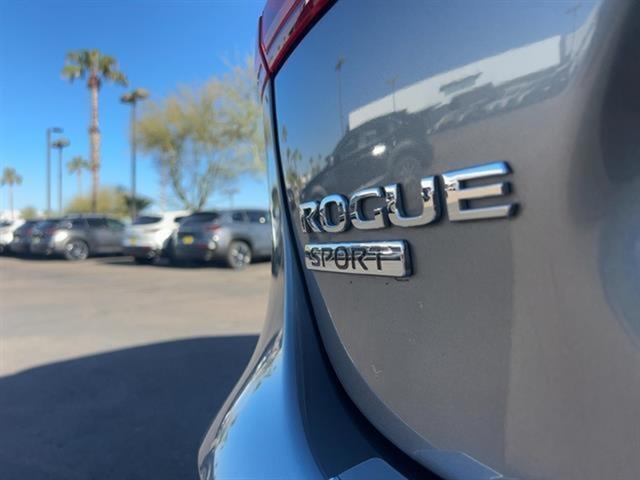 2021 Nissan Rogue Sport SV 13