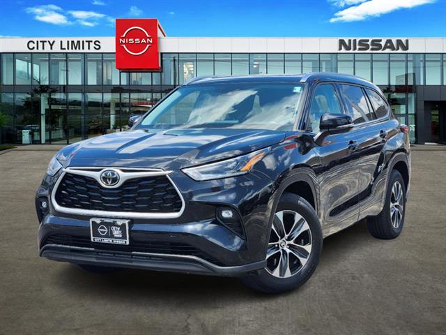 2021 Toyota Highlander XLE 1