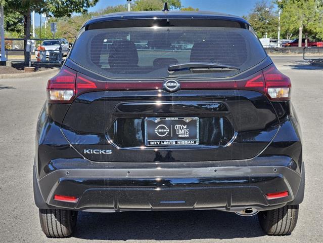 2024 Nissan Kicks S 4