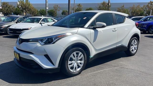 2019 Toyota C-HR XLE 13