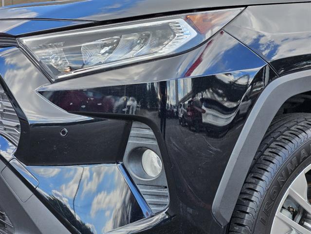 2019 Toyota RAV4 Limited 6