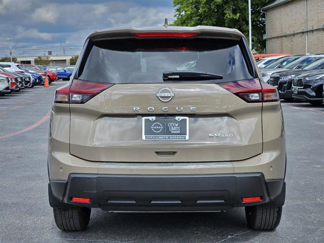 2024 Nissan Rogue SV 4