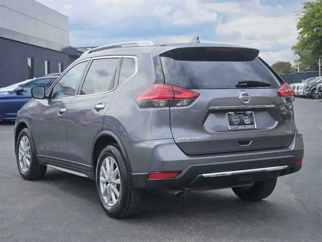 2017 Nissan Rogue SV 3