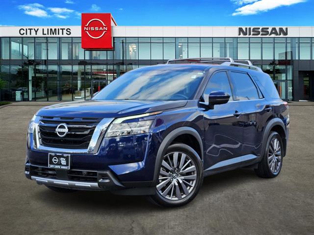 2023 Nissan Pathfinder SL 1