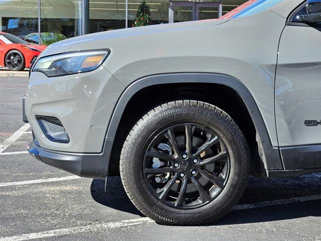 2023 Jeep Cherokee Altitude Lux 7