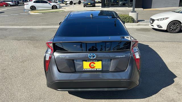 2018 Toyota Prius Two 4dr Hatchback 8