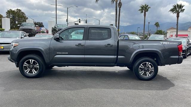 2016 Toyota Tacoma TRD Sport 12