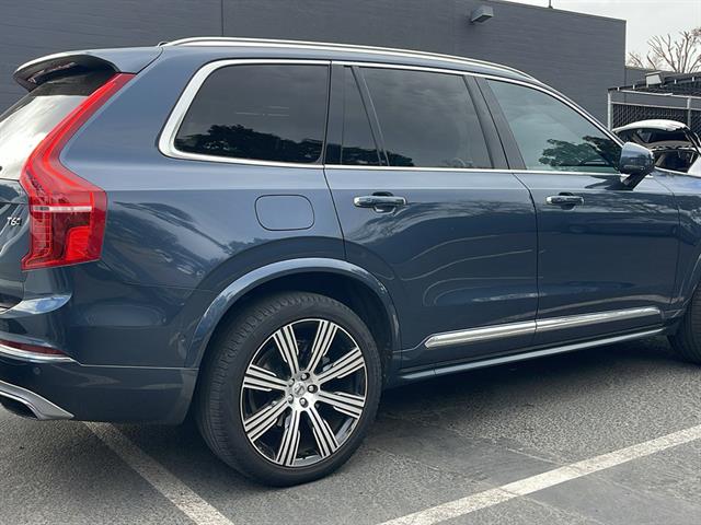 2021 Volvo XC90 T6 Inscription 7-Passenger 3