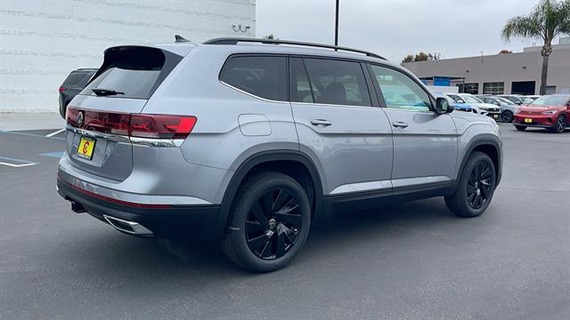 2024 Volkswagen Atlas SE 6