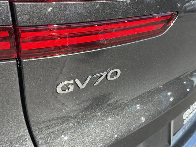 2025 Genesis GV70 2.5T AWD 30