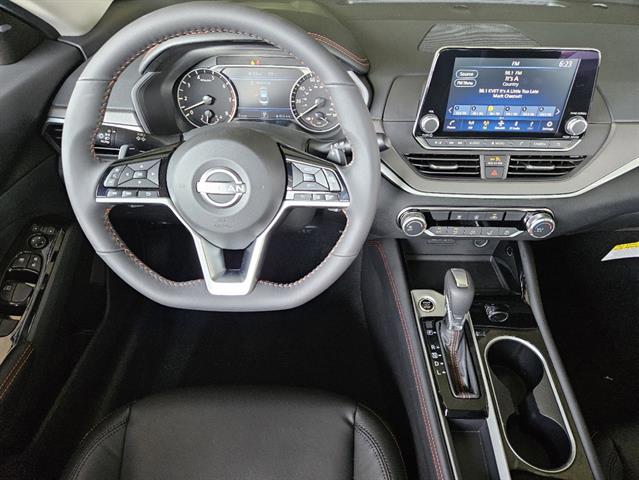 2024 Nissan Altima 2.5 SR 18