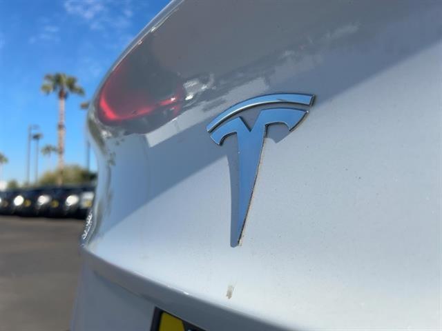 2020 Tesla Model 3 Standard Range Plus 12