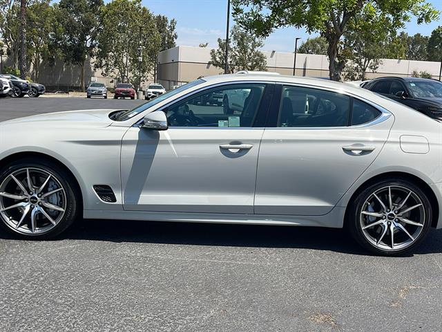 2024 Genesis G70 2.5T Standard 12