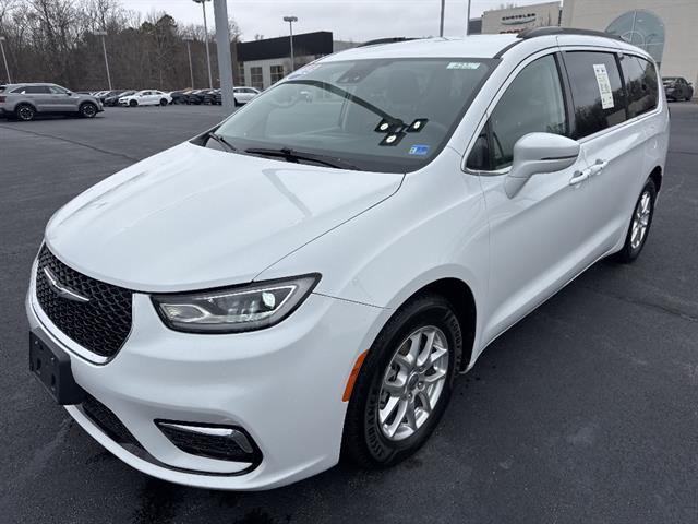 View vehicle photo 3