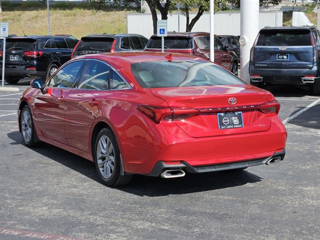 2022 Toyota Avalon XLE 4