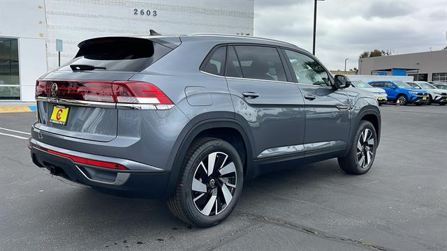 2024 Volkswagen Atlas Cross Sport SE 12