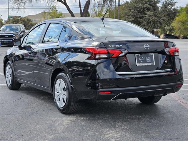 2024 Nissan Versa S 3