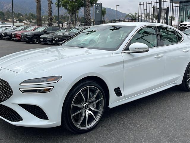 2025 Genesis G70 2.5T Standard 13