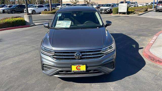 2024 Volkswagen Tiguan SE 2