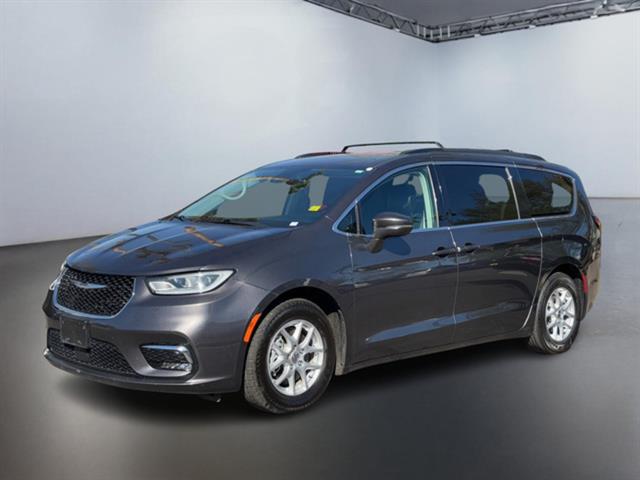 2022 Chrysler Pacifica Touring L 8