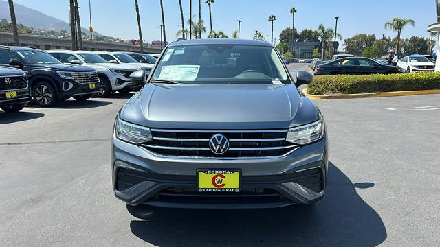 2024 Volkswagen Tiguan SE 2