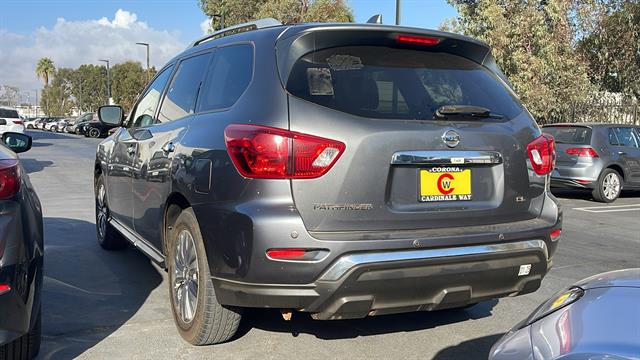 2020 Nissan Pathfinder SL 4