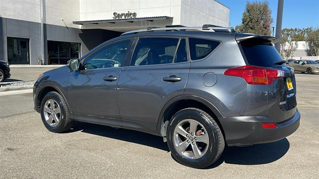 2015 Toyota RAV4 XLE 11