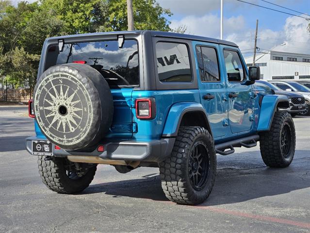 2020 Jeep Wrangler Unlimited Sahara 5