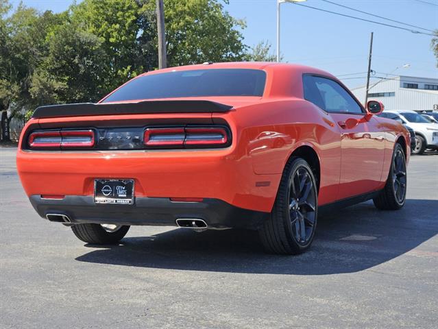 2023 Dodge Challenger SXT 5