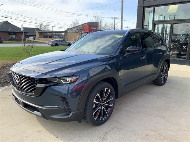 View vehicle photo 3