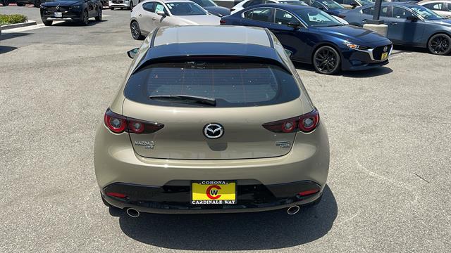 2024 Mazda Mazda3 Hatchback 2.5 Carbon Turbo 8