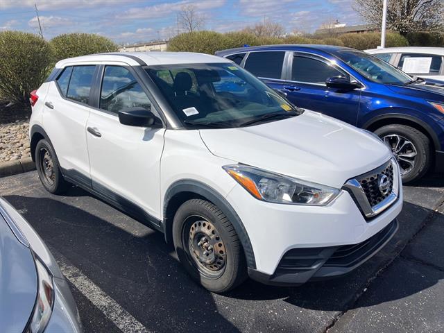 Nissan Kicks S FWD