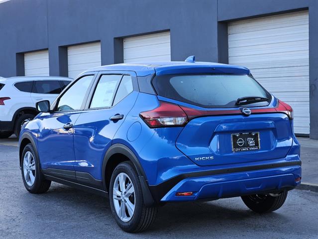 2024 Nissan Kicks S 5