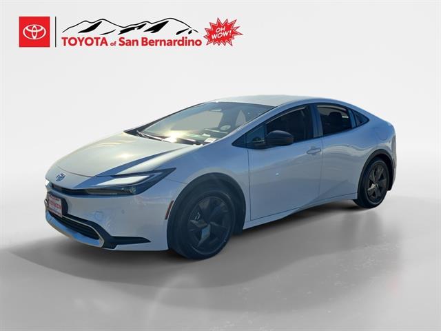 2026 Toyota Prius SE's photo