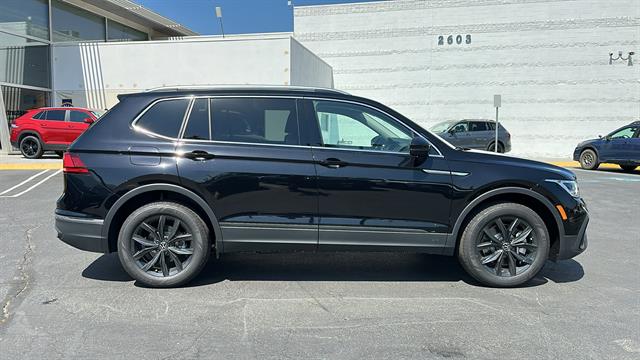 2024 Volkswagen Tiguan SE 8