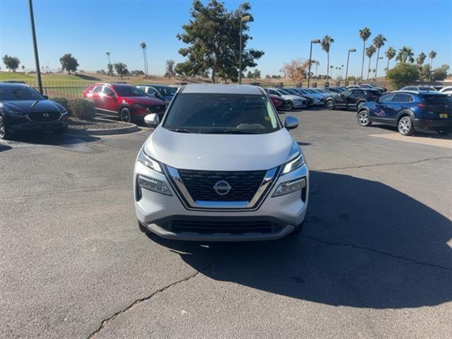 2022 Nissan Rogue SV 2