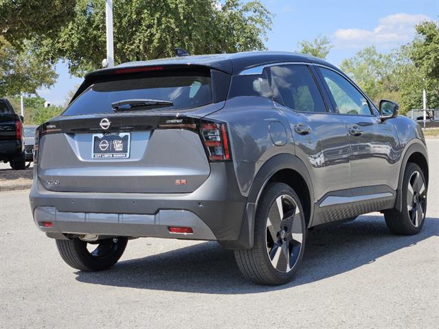 2025 Nissan Kicks SR 5