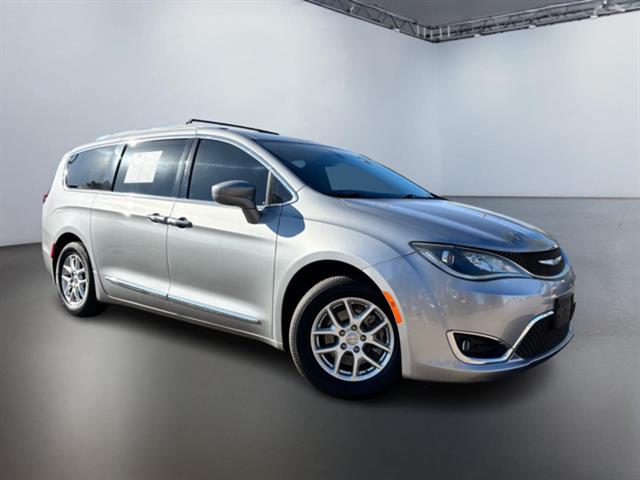 2020 Chrysler Pacifica Touring L 2