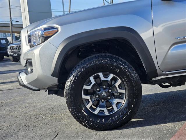 2023 Toyota Tacoma 4WD TRD Off Road 6