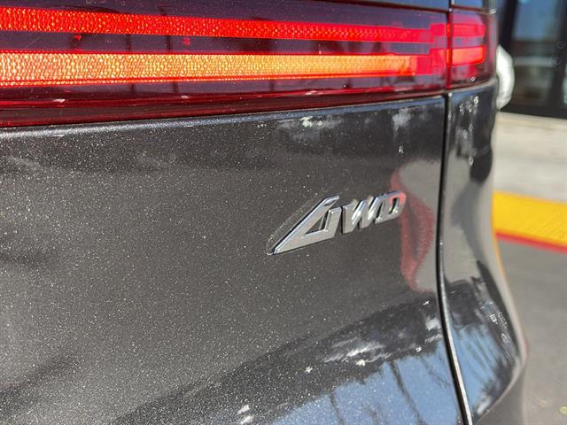 2025 Genesis GV70 2.5T AWD 31