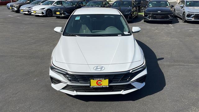 2024 Hyundai Elantra SEL 2