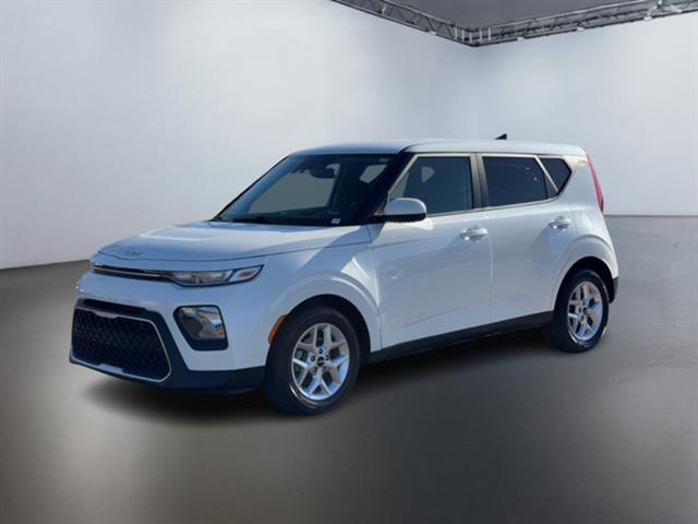 2022 Kia Soul LX 10