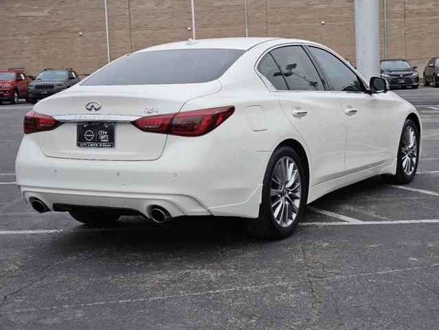 2022 INFINITI Q50 LUXE 6