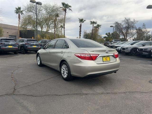 2016 Toyota Camry LE 6